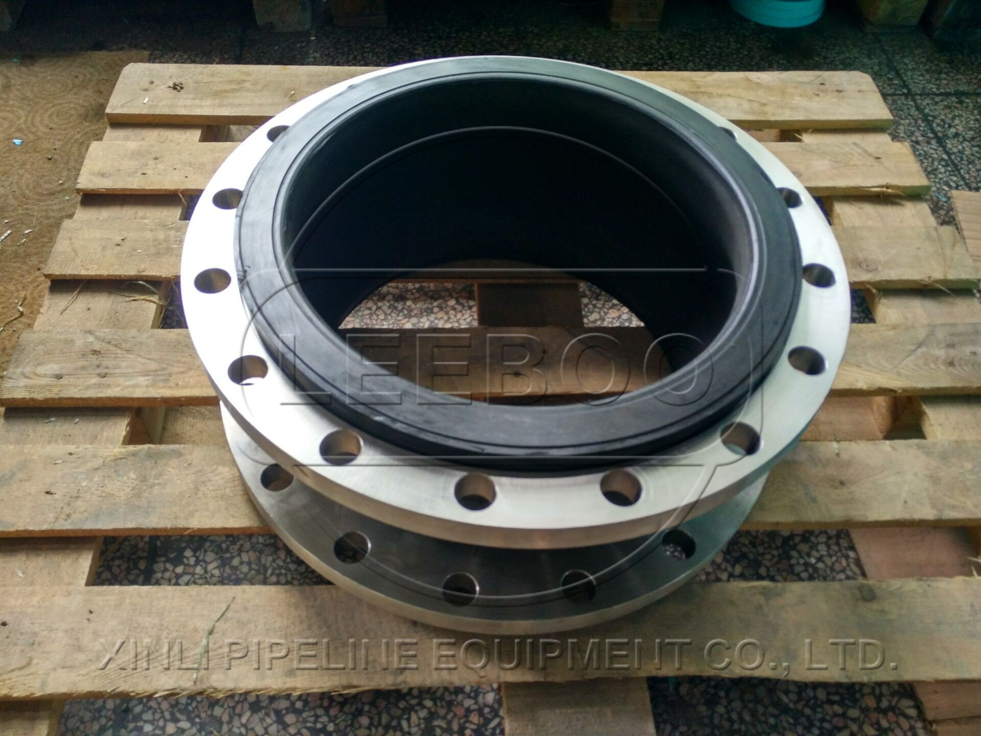 DN500<a href=http://www.xinligd.com target=_blank class=infotextkey>橡膠接頭</a>外貿發(fā)貨圖