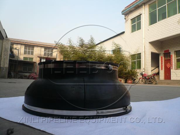 青海省西寧市城東區卡箍式異徑液壓<a href=http://www.xinligd.com target=_blank class=infotextkey>橡膠接頭</a>